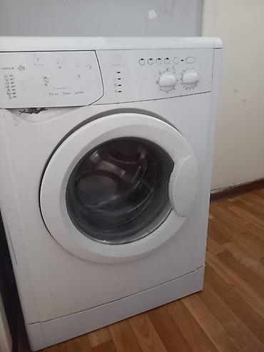 90: Стиральная машина Indesit, фронтальная загрузка. Характеристики и — 1
