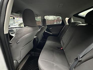 Toyota: Toyota Prius: 2014 г., 1.8 л, Вариатор, Гибрид, Седан — 12