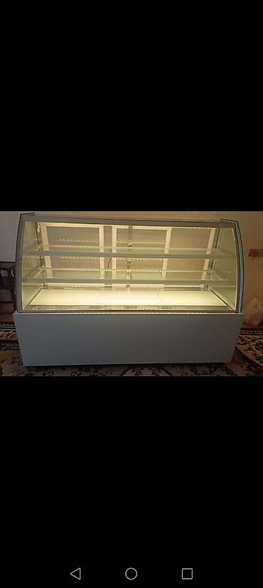 https:promo.bizon.az: Soyuduculu vitrin – şirniyyat, desert, sendvi və içkilərin nümayişi — 1