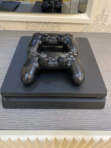 купить ps4 slim: Ps4 slim 1tb ela veziyetdedir pultlari orjinaldır üzerinde 2 disk var