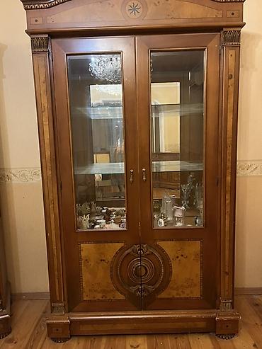 набор инструментов: Klassik üslubda massiv ağacdan hazırlanmış mebel dəsti Tərkibi: - — 4