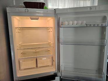 indesit biaa 18: İşlənmiş 2 qapılı Indesit Soyuducu Satılır, rəng - Ağ, Təkərli — 2