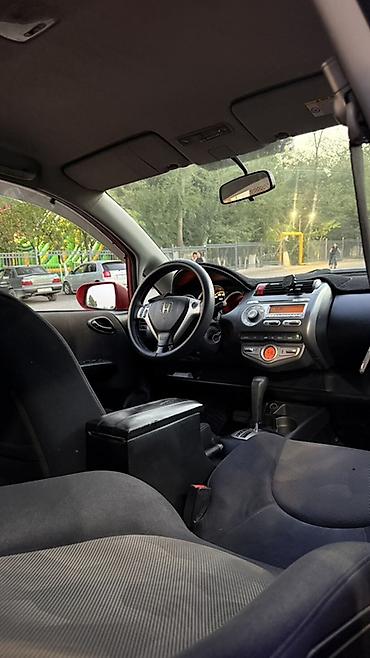 форд siri: Honda Fit: 2008 г., Автомат, Бензин, Хэтчбэк — 8