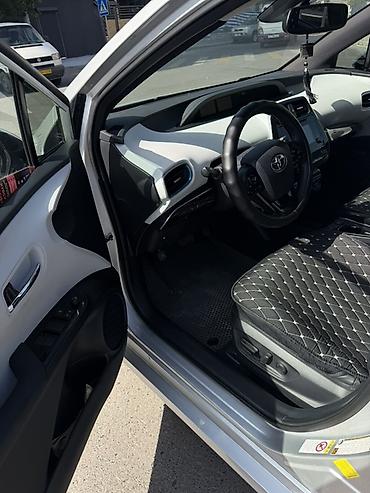 gen 2: Toyota Prius: 2019 г., 1.8 л, Вариатор, Гибрид, Хэтчбэк — 9