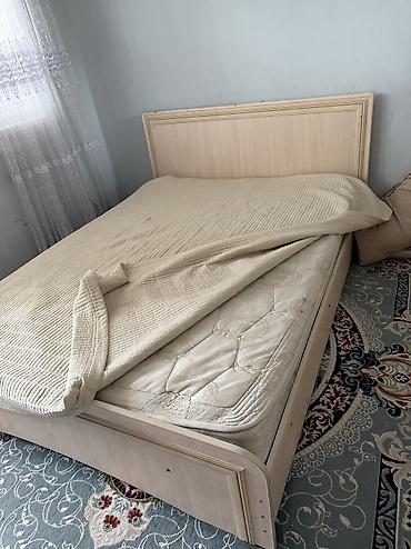 fire maple: Двуспальная кровать с матрасом и мягким изголовьем - Размер спального — 1