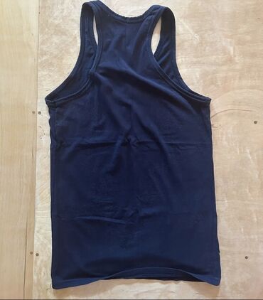 Köynəklər: Oğlan köynəkləri satılır.Çeşidlər var.Real alıcılar əlaqə saxlasın — 9