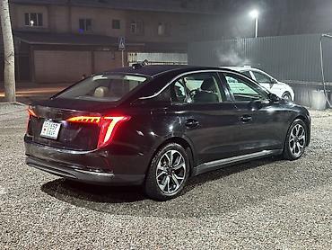 Другие автомобили: Элегантный седан бизнес-класса в темно‑сером цвете с выразительной — 4