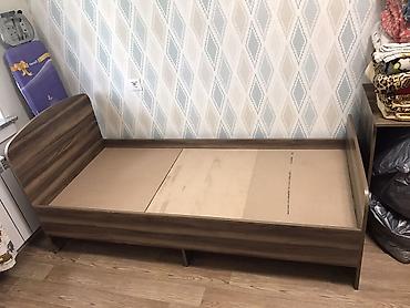 коавать: Односпальная кровать с бортами, под матрас 80×180 см. - Материал: ЛДСП — 1