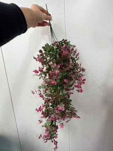 Süni güllər: Süni yaşıl bitki bəzəkləri – interyer və tədbirlər üçün dekorativ — 15