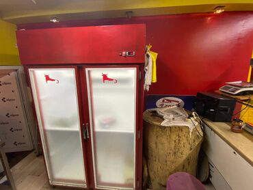 Mağazalar: Nərimanov metrosunun yaxınlığında yerləşən ümumi sahəsi 20 kv,m — 20