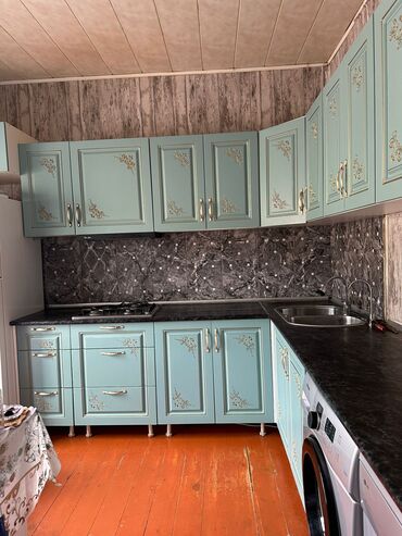 Mətbəx mebeli: Metbex mebeli, olcu 240x373. Materiali MDF, qapilar mawin boyasi