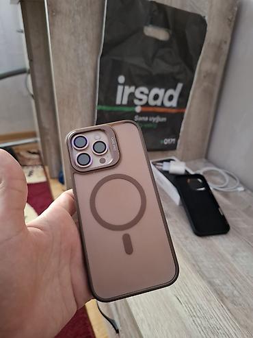 Apple iPhone: IPhone 15 Pro, Natural Titanium, Face ID — 5