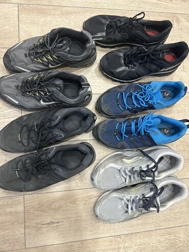 шапочки с надписями: Мужские кроссовки, 44, Nike, Б/у, цвет - Серый, Самовывоз