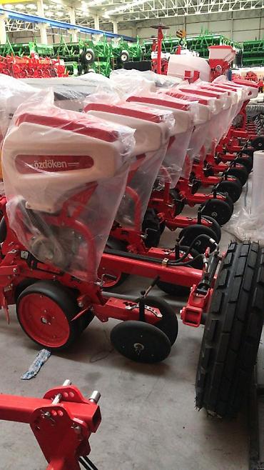 Другие сеялки: Вакуумная дисковая овощная сеялка Турецкого производства Год гарантии — 11