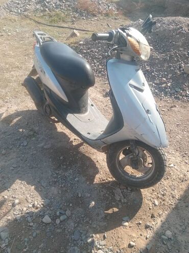 ямаха джог: Скутер Yamaha Jog (серия JOG) - Кузов: компактный городской скутер с