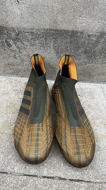 dəf aləti: Butslar Adidas, Ölçü: 43, İşlənmiş — 2
