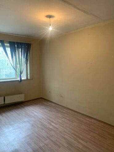 купить квартиру в бишкеке вторичное жилье: 🏡 СРОЧНАЯ ПРОДАЖА! 📍 5-й микрорайон, отличное расположение! 💲 Цена: 54
