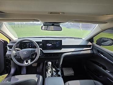 Toyota: Toyota Camry: 2025 г., 2 л, Типтроник, Гибрид, Седан — 9