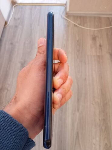 Apple iPhone: Bütün gördüyünüz telefonlar birlikdə satılır və qiyməti toplam 100 -da lalafo.az — 19 Apple iPhone: Bütün gördüyünüz telefonlar birlikdə satılır və qiyməti toplam 100 — 19