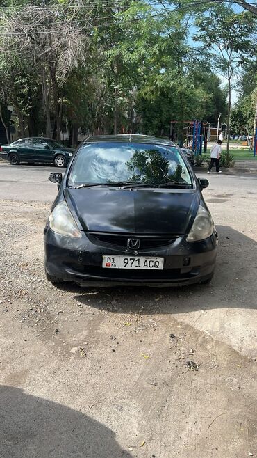 аренда 124: Honda Fit: 2003 г., 1.3 л, Вариатор, Бензин, Хетчбек