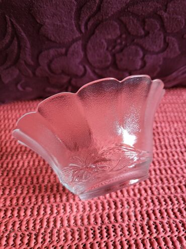 Kuhinjski setovi: Cinije nove,vintaz za poslastice. Komada 3 u ceni. cinije imaju rad — 7