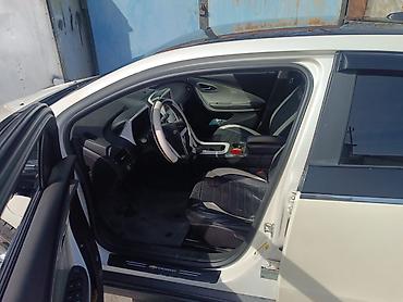 шевролет волть: Chevrolet Volt: 2011 г., 1.4 л, Гибрид, Хэтчбэк — 4