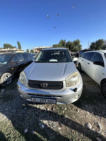 Toyota: Toyota RAV4: 2004 г., 2 л, Автомат, Бензин, Внедорожник