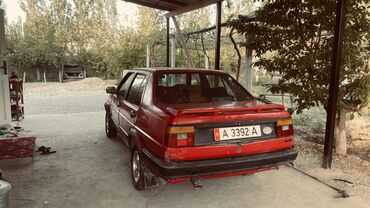 Volkswagen: Volkswagen Jetta: 1989 г., 1.8 л, Механика, Бензин, Седан