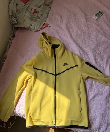 толстовка амор: Мужская толстовка, M (EU 38), Nike, Б/у, цвет - Желтый