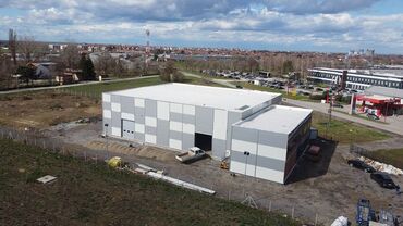 stanovi za izdavanje subotica: Sremska Mitrovica, izdaje se poslovni objekat 1500m2 Izdaje se potpuno