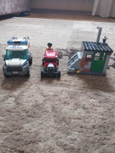 продаю трактор: Продаю лего набор Лего Сити, в хорошем состоянии, окончательная цена
