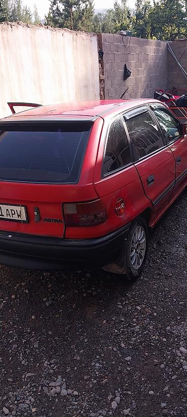 ош пакрышки: Opel Astra: 1993 г., Кол менен иштөөчү, Хетчбек — 1