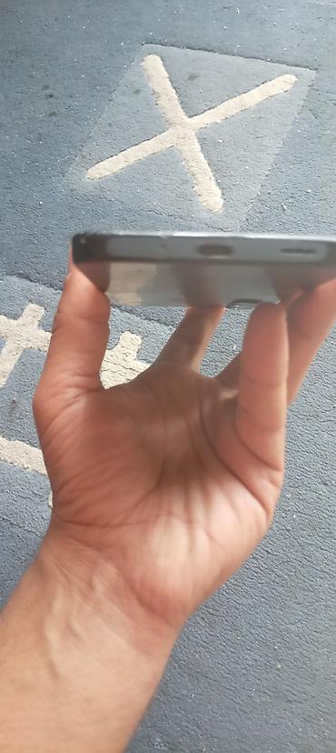 kljuc na instrument tabli: Samsung Galaxy A16 5G za Delove/Popravku.Na tel je ostecen Ekran kao — 5