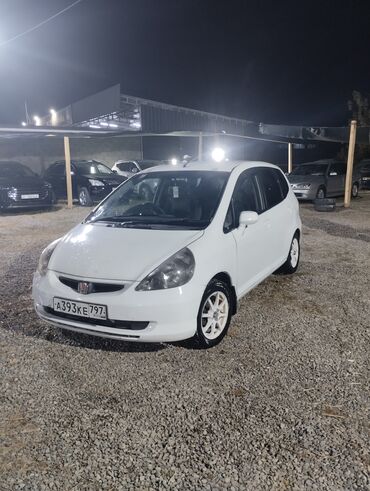 Honda: Honda Fit: 2002 г., 1.3 л, Вариатор, Бензин, Седан