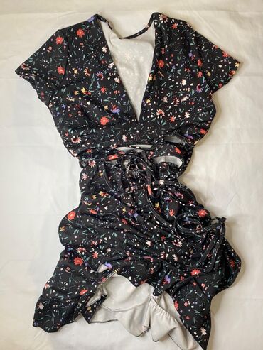 Dresses: XS (EU 34), S (EU 36), color - Multicolored, Cocktail, Short sleeves