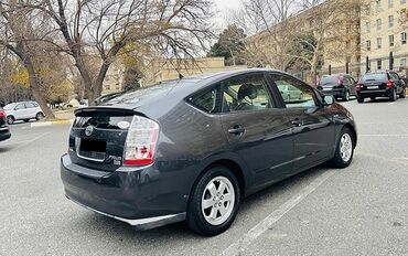 Toyota: Toyota Prius: 1.6 l | 2006 il Hetçbek