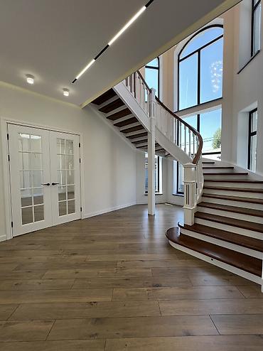 Продажа коттеджей и домов: 5 и более комнат, 310 м², 4 соток, Бишкек, Арча-Бешик ж/м Собственник — 25