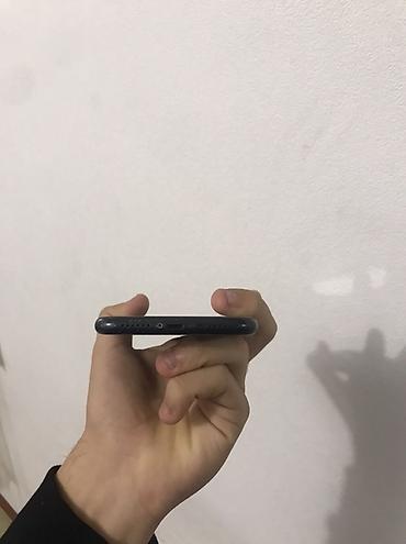 video regstrator: IPhone Xr, 64 GB, Qara, Face ID — 6
