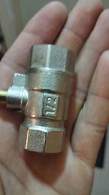 Монтаж и замена сантехники: Монтаж и замена сантехники Больше 6 лет опыта — 10