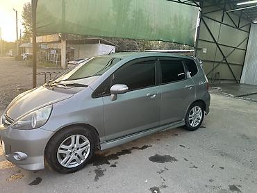 Honda Fit: 2004 г., 1.5 л, Автомат, Бензин, Хэтчбэк