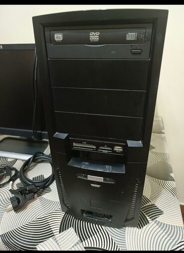 Monitorlar: Masaüstü kompüter komplekti Tərkib: - Midi Tower korpus: ön paneldə