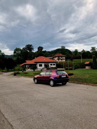 Volkswagen: Volkswagen Golf 3, hečbek sa 5 vrata. Na autu odradjena komplet — 14