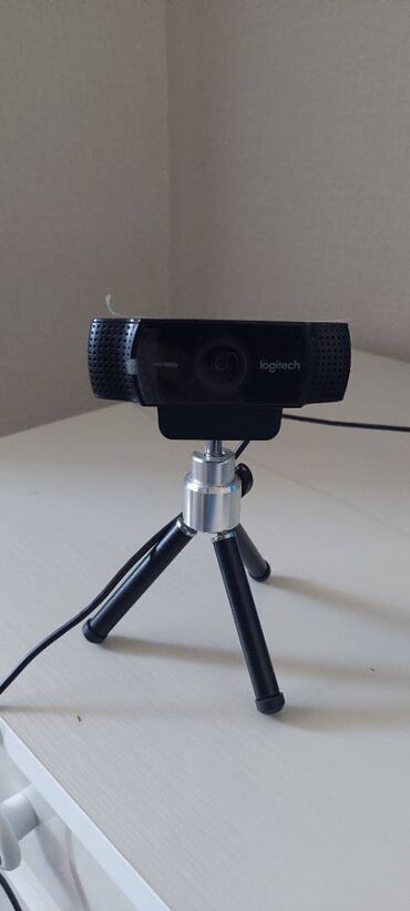 Веб-камеры: Logitech c920 full hd 1080p evdə istifadə olunub ideal vəziyyətdə