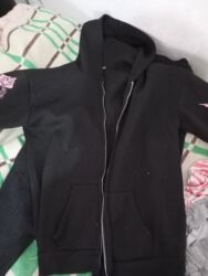 женские зимние куртки бишкек: Джинсы и брюки по 100, куртки на девочку лет 12-13 по 400 сом