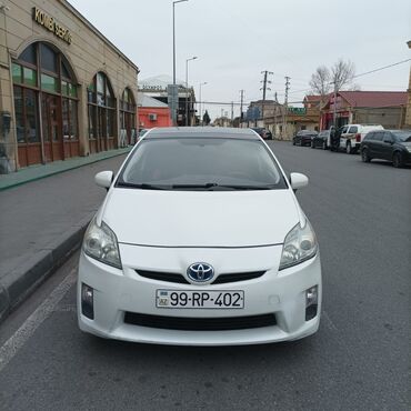 Toyota: Toyota Prius: 1.8 l | 2011 il Sedan