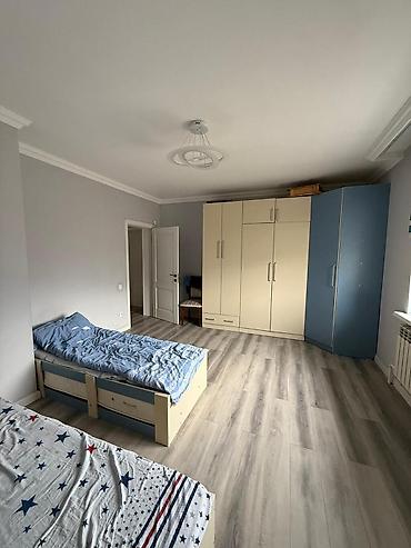 Продажа коттеджей и домов: Продаётся двухэтажный дом с цокольным этажом в селе Орто-Сай — 28