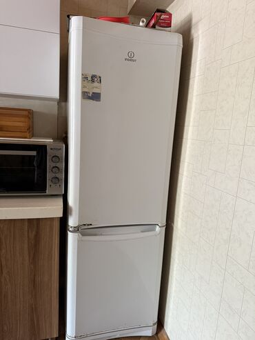 soyuducu satilir: İşlənmiş 1 qapılı Indesit Soyuducu Satılır, rəng - Ağ