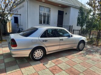 Mercedes-Benz: Mercedes-Benz C 240: 2.4 l | 2000 il Sedan — 9