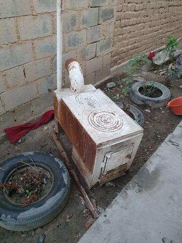 Печи, плиты: Печка сатылат. Паровой отоплениеден алынган. 
Баары жакшы — 2