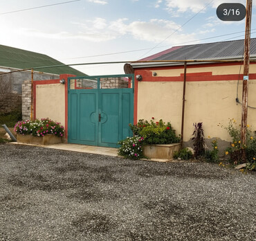 Həyət evləri və villaların satışı: Həyət evi – bütöv həyətli, darvazalı - Həyətyanı sahə: daş döşəməli — 2